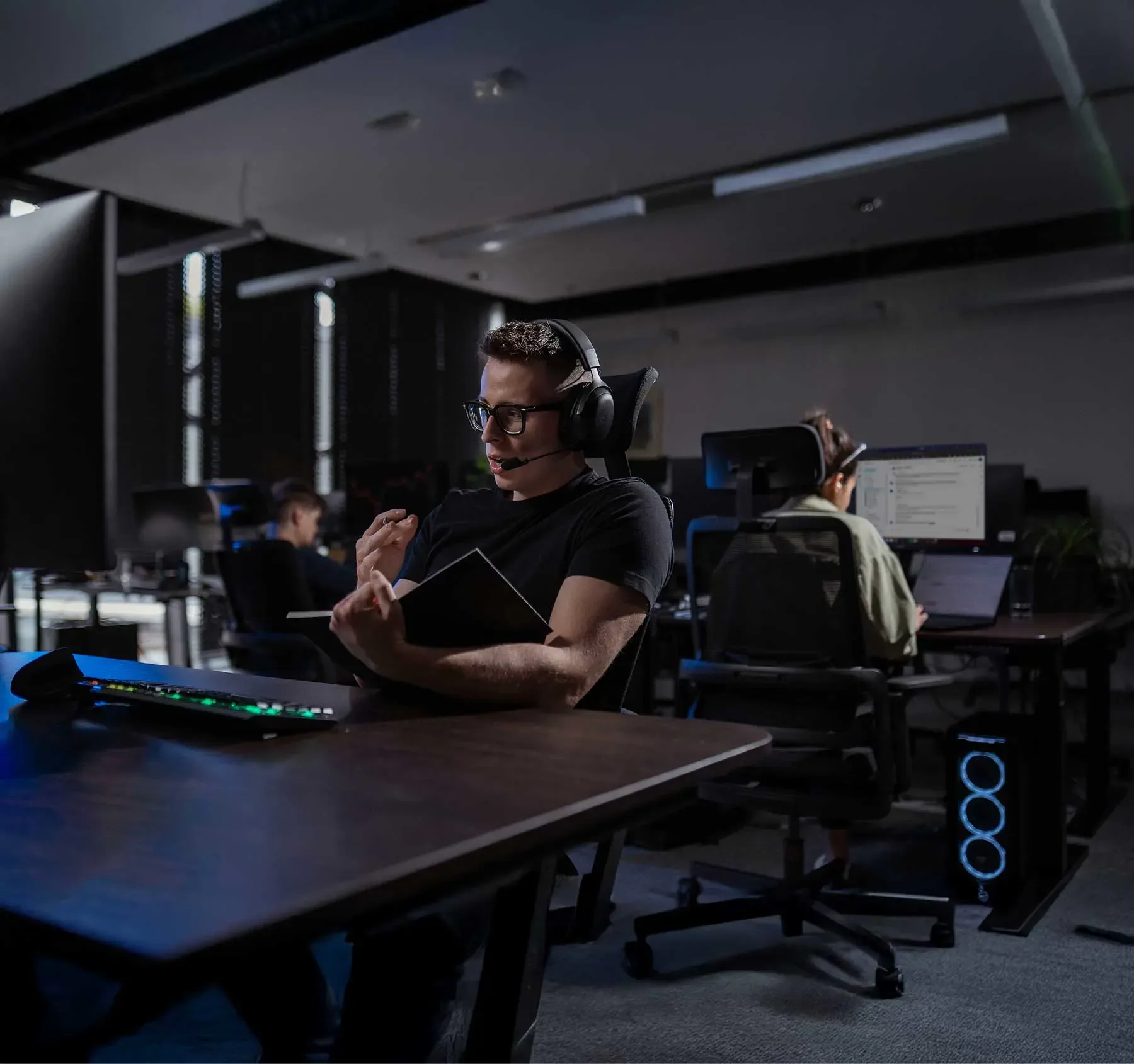 OVGC customer support team at work